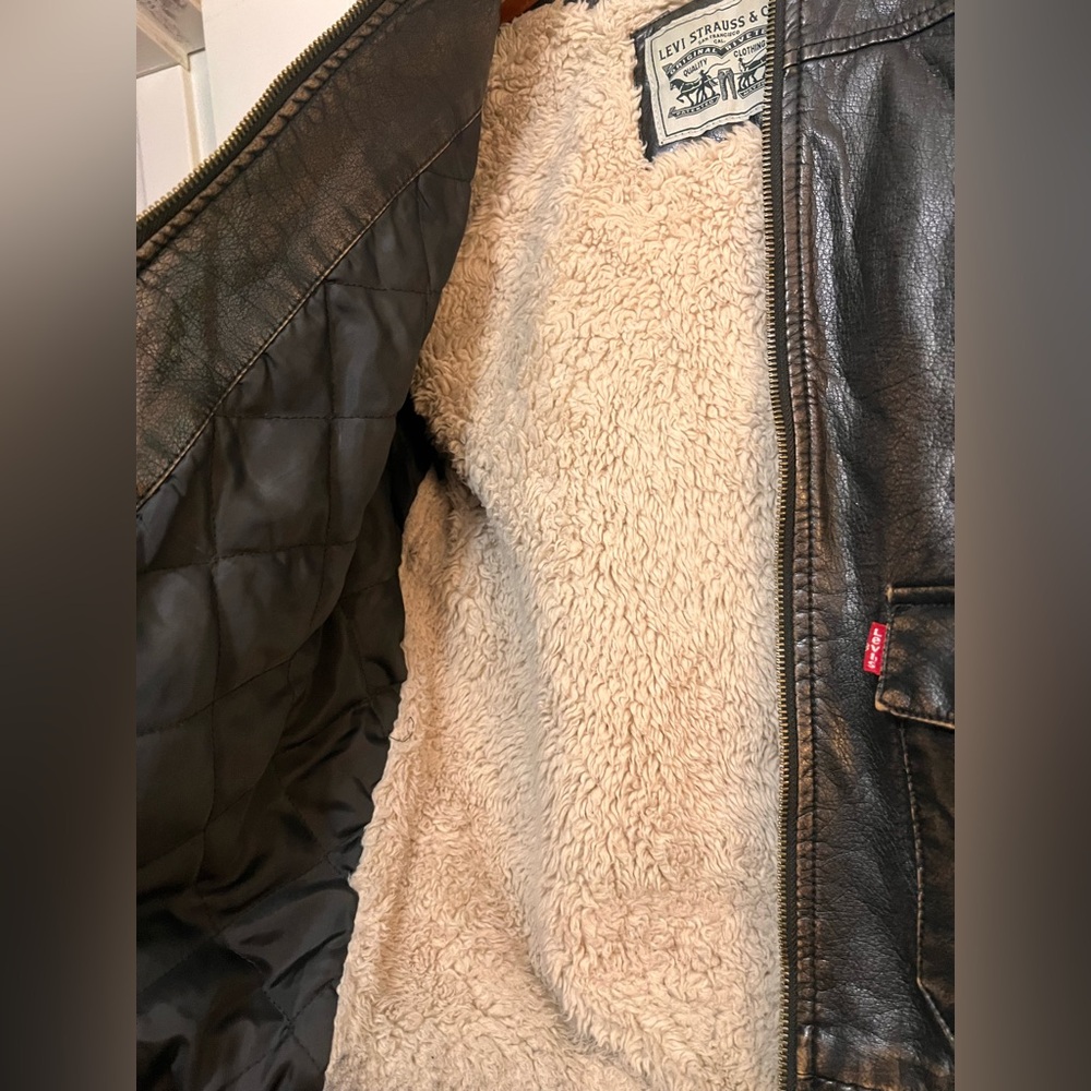 Levis Jacket Women’s M Brown Sherpa Lined Faux Leather Trucker Bomber Coat Hood - Picture 3 of 8